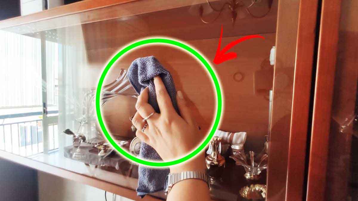 ¿Cómo limpiar rápidamente el interior y el exterior de los muebles de cocina?