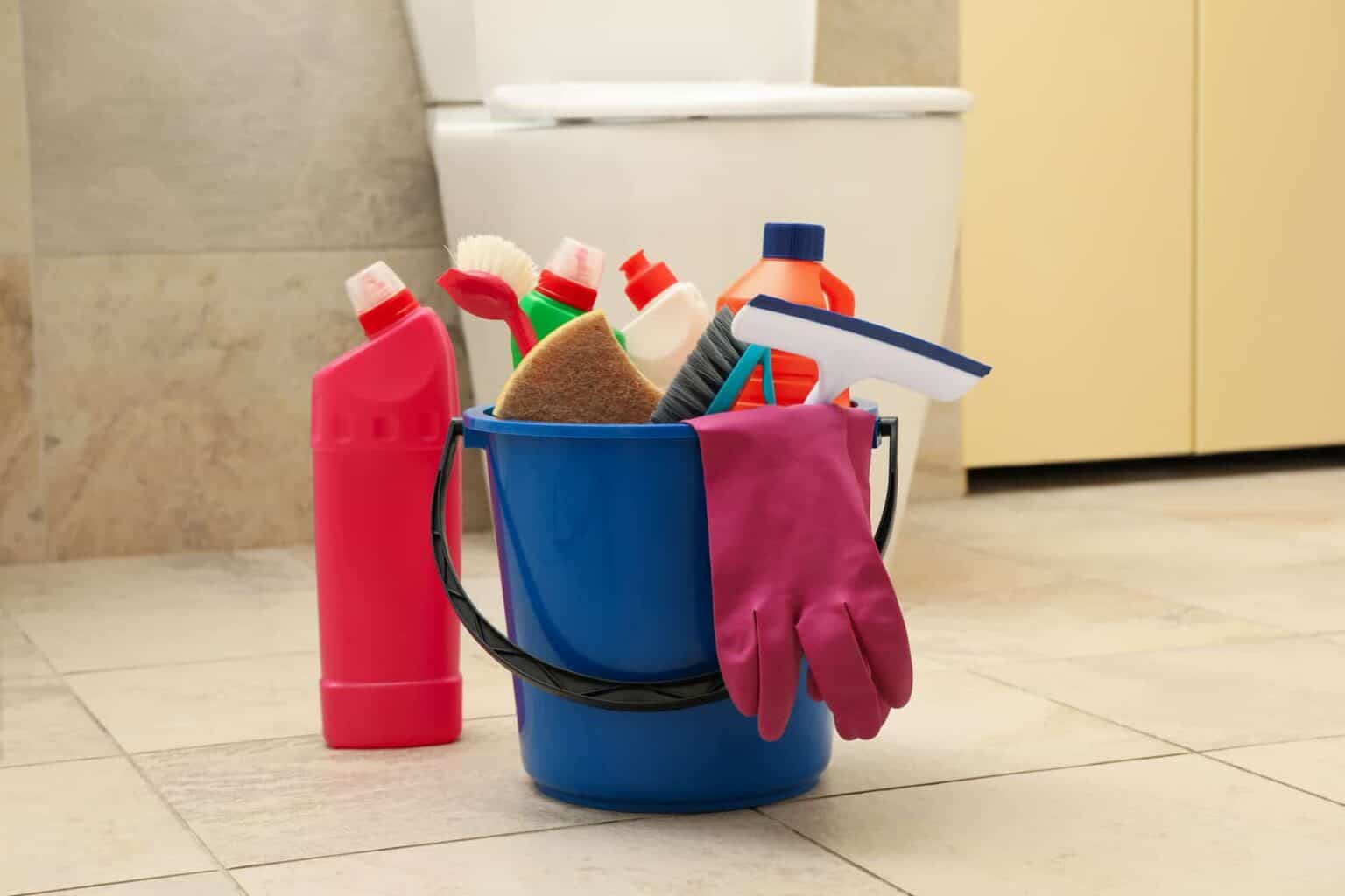 3 Trucos económicos para perfumar el baño de forma natural