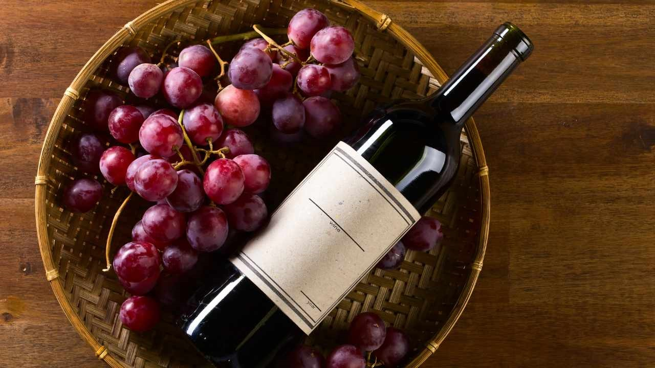 ¿Te has preguntado alguna vez por qué las botellas de vino no son de un litro, sino de 750 ml?