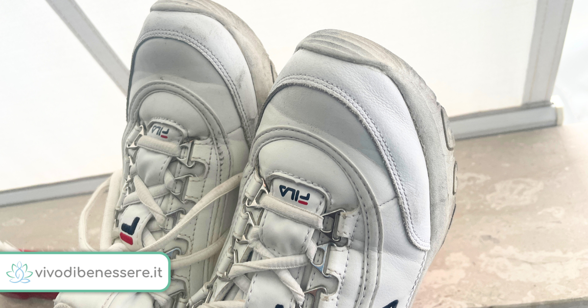 ¿Cómo limpiar zapatillas o zapatos blancos?