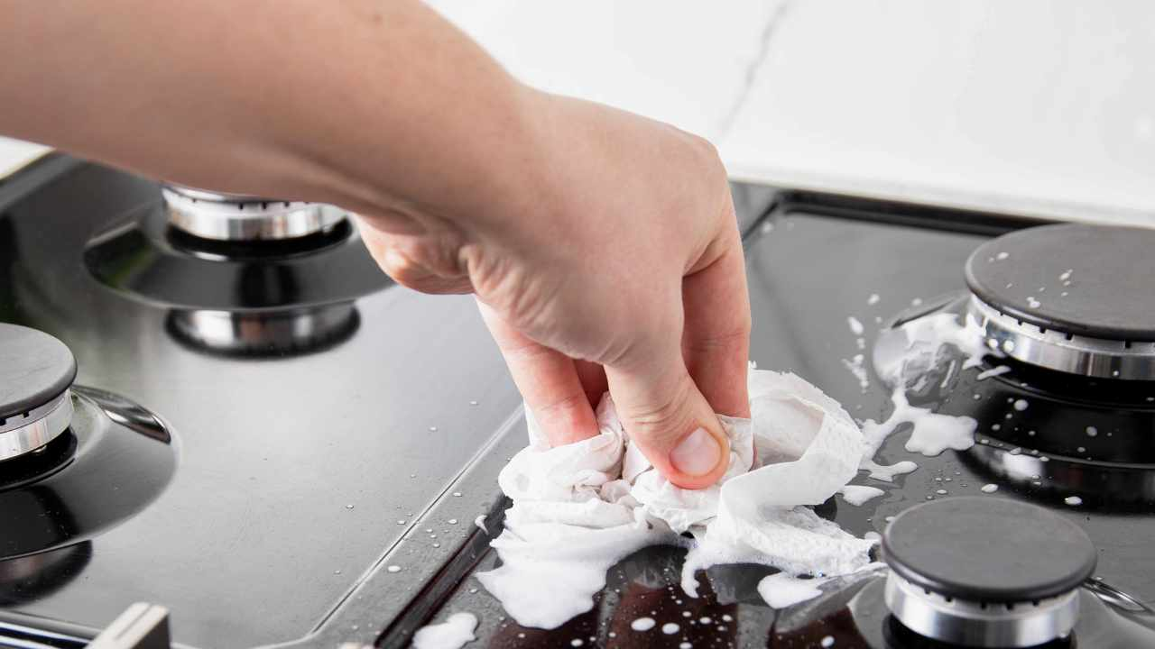 ¿Están sucios los quemadores de tu encimera? No te preocupes, con estos ingredientes quedarán como nuevas.