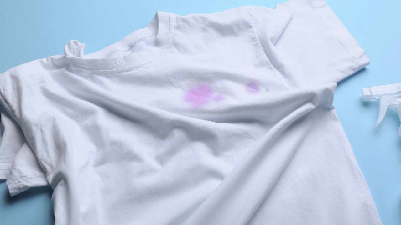 La ropa blanca se volvió rosa: quizás no lo sepas, pero puedes intentar recuperarla así