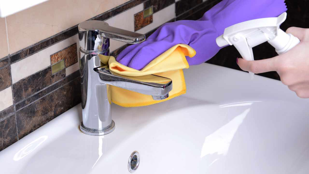 Baño muy limpio y desinfectado en sólo 9 pasos