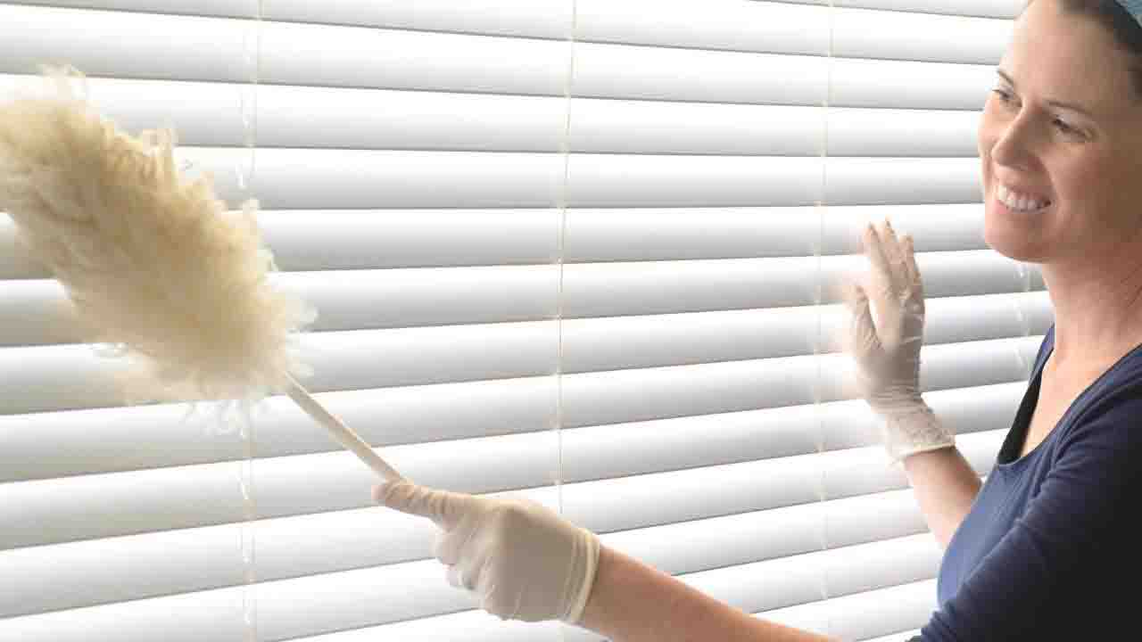 Limpia tus contraventanas en poco tiempo con este truco