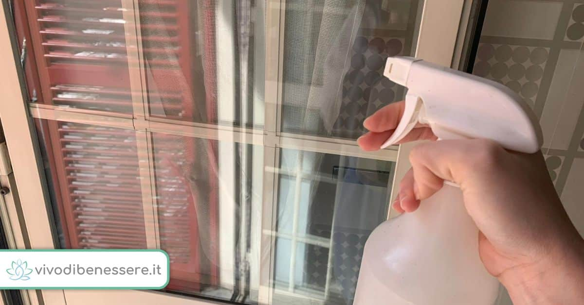¿Cómo limpiar ventanas con talco y quitar manchas?