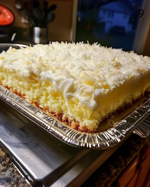 Coconut Cream Poke Cake Trucos De La Abuela