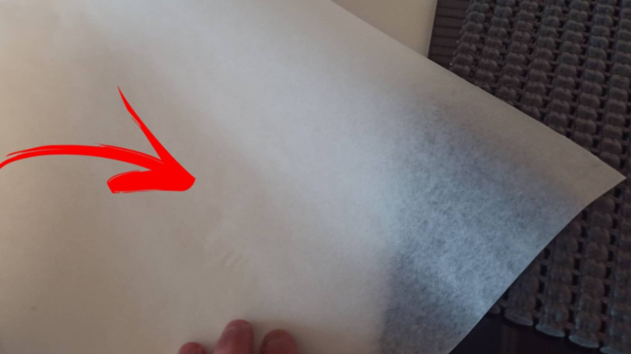 No todo el mundo lo sabe y comete el mismo error. ¿Sabes dónde se tira el papel de horno limpio y sucio?