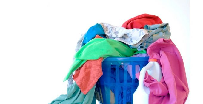 Cómo lavar ropa de colores en la lavadora sin ensuciar