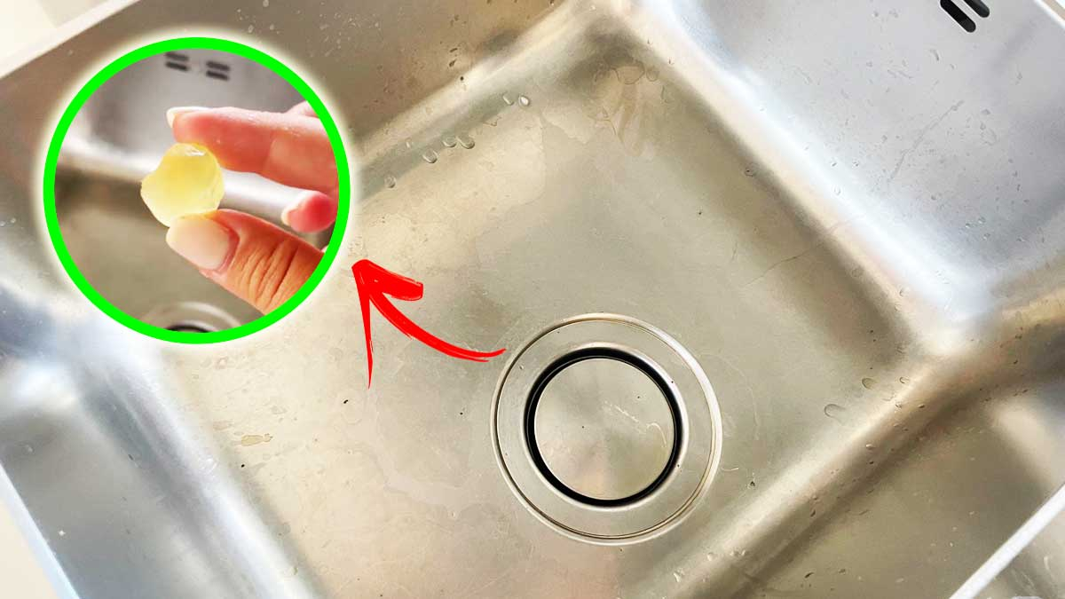 Cómo hacer que el fregadero de tu cocina manchado de cal vuelva a brillar