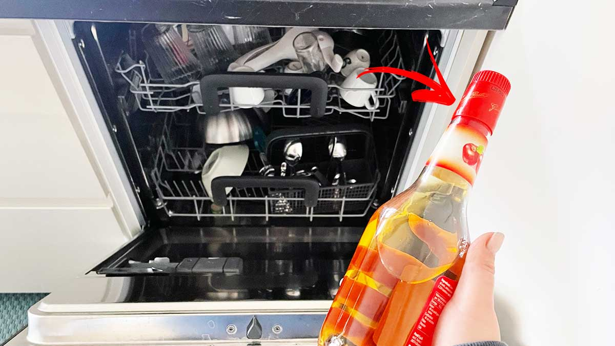 Cómo utilizar vinagre de manzana en el lavavajillas para eliminar la suciedad