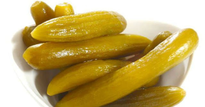 Hacer pepinos encurtidos en casa con imágenes.