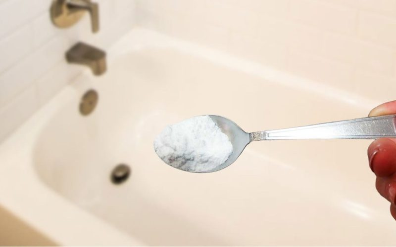 UNTA 1 CUCHARADA DE REFRESCO EN LA BAÑERA: INCREÍBLE LO QUE PASA DESPUÉS