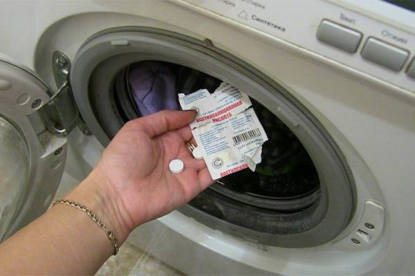 ¡Si echas aspirina en la lavadora conseguirás un efecto perfecto!