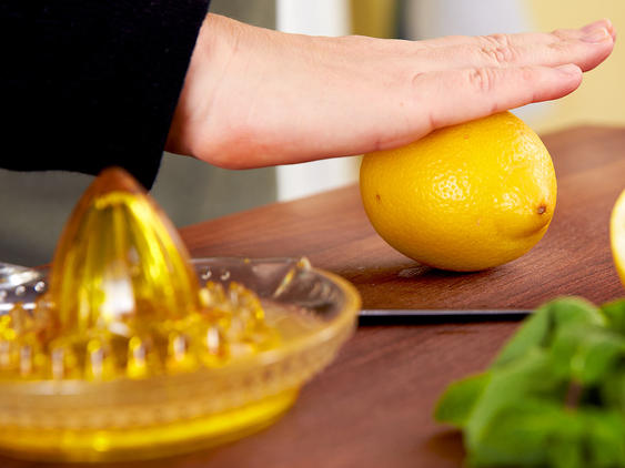 Cómo limpiar una placa vitrocerámica con remedios caseros