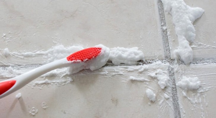 8 métodos infalibles para eliminar la suciedad y el moho de la lechada de las baldosas