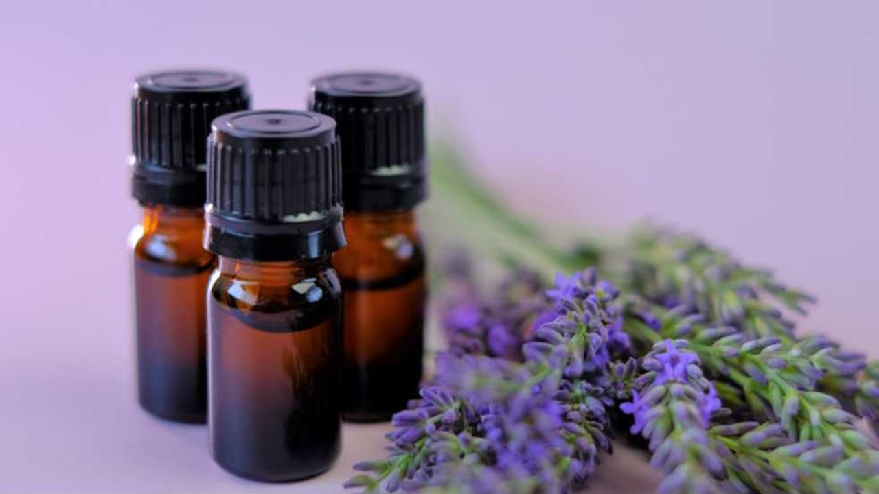 Aprenda a utilizar el aceite esencial de lavanda para perfumar su hogar de forma natural. ¡No querrás prescindir de él!