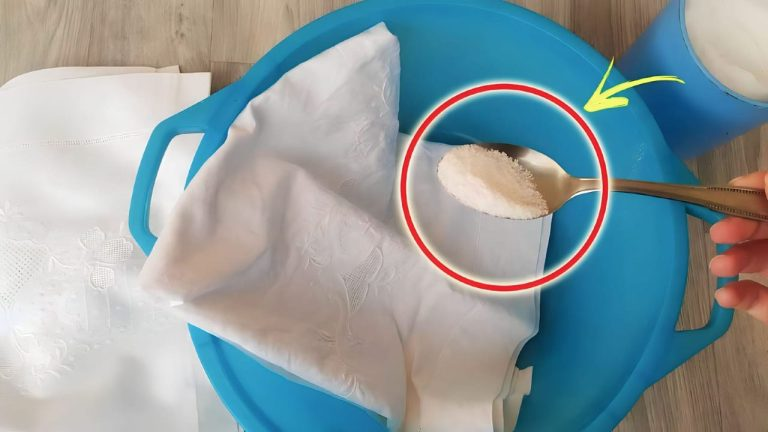 Kit sucio y amarillento, el remedio para blanquearlo sin lavarlo en la lavadora