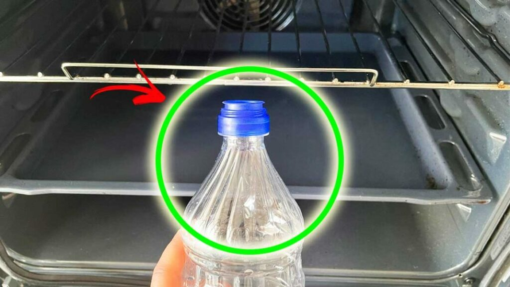 Cómo hacer brillar todo el horno con una botella de vinagre