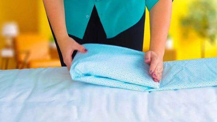 El consejo de la empleada de limpieza para doblar la ropa sin plancha: 0 arrugas