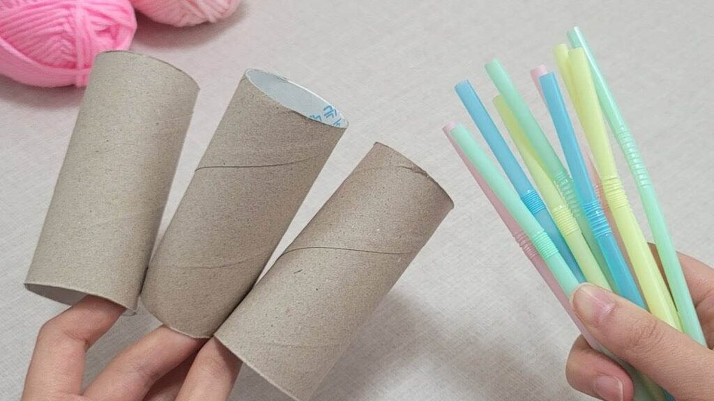 Nunca volverás a tirar rollos de papel higiénico y pajillas después de descubrir esta idea