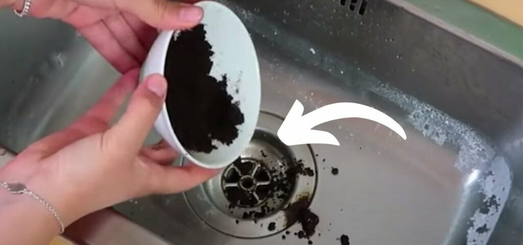 Posos de café, échalos en el fregadero: no podrás prescindir de ellos jamás