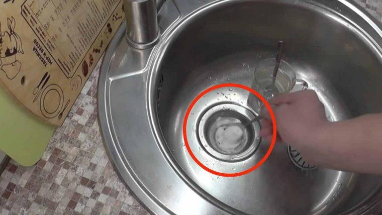 Una forma sencilla y natural de destapar un fregadero atascado: puedes hacerlo si lo intentas