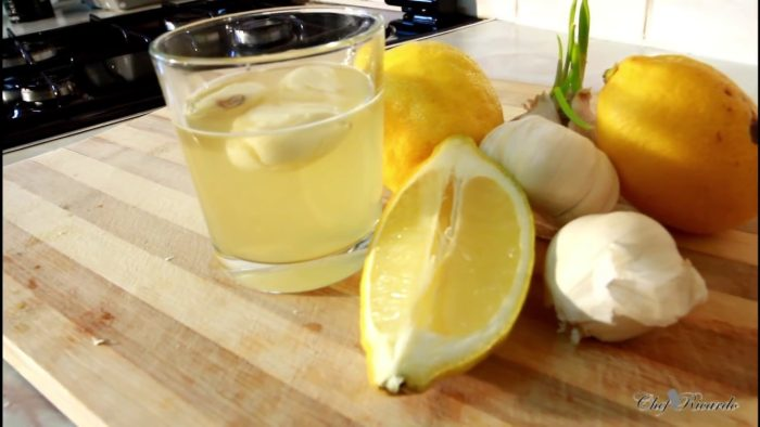 Ajo, jugo de limón, jengibre y miel: así se prepara