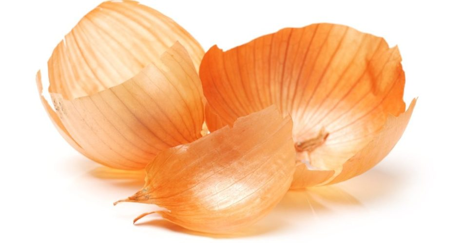 Cáscaras de cebolla: ¡no imaginas cuántas cosas puedes hacer con ellas! Nunca las tires