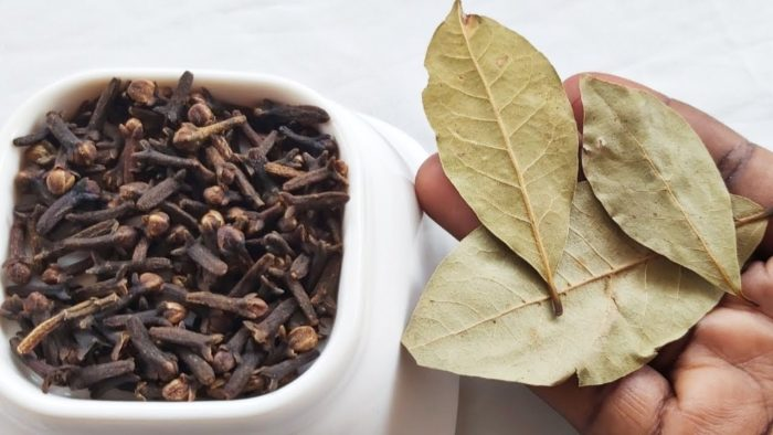 Clavos y hojas de laurel: Los beneficios