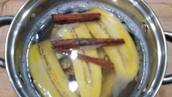 Cocina 1 plátano con una rama de canela por la noche: obtendrás muchos beneficios