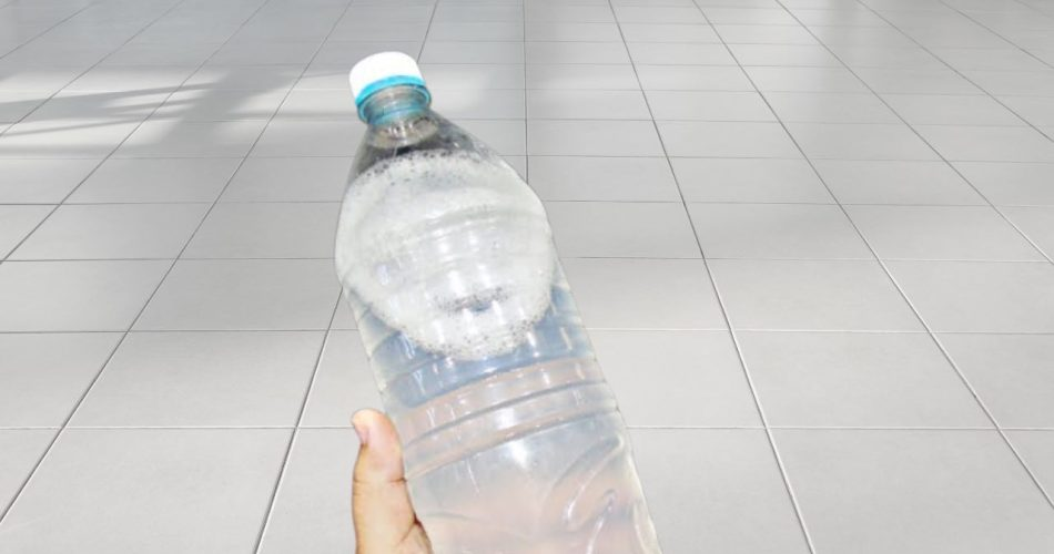 Cómo limpiar los suelos de casa con solo 3 ingredientes: nunca los habías visto tan blancos