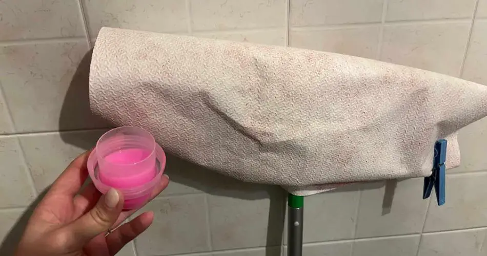 Con esta solución, las baldosas permanecen brillantes y limpias durante meses