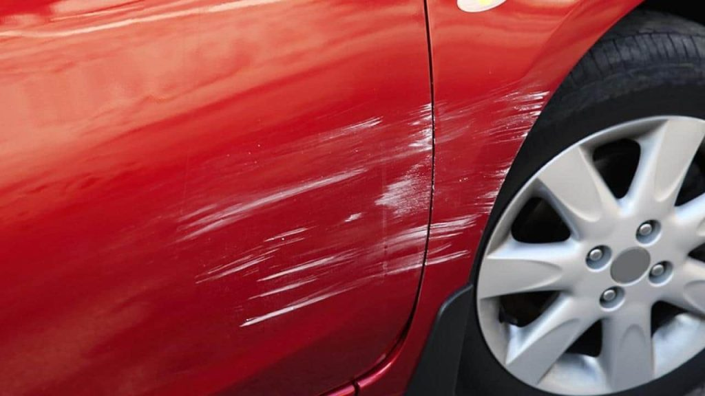 El truco gratis para eliminar los arañazos de tu coche: devolverle un aspecto nuevo en solo unos minutos