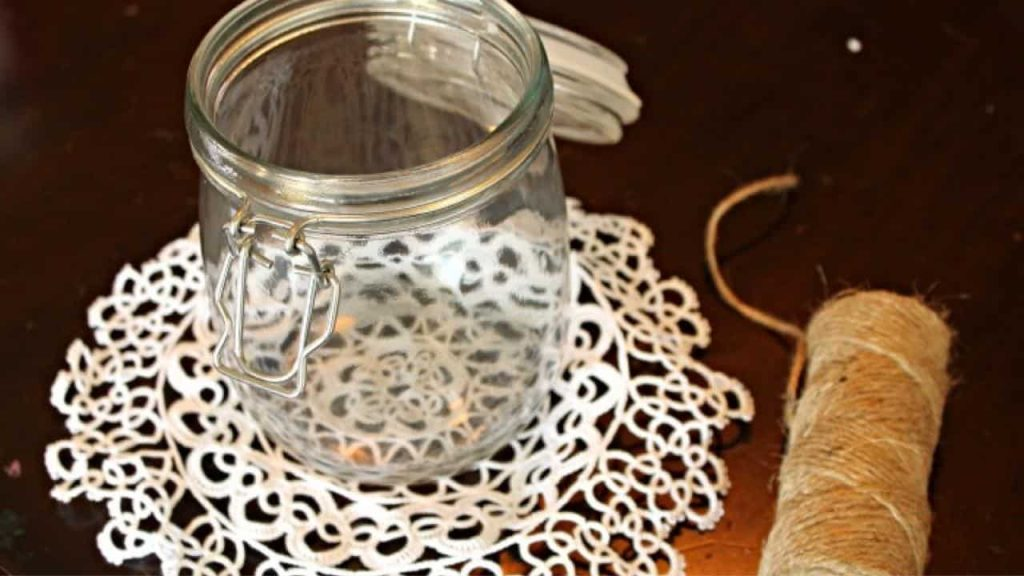 Es asombroso lo que se puede hacer con viejos tapetes y frascos vacíos