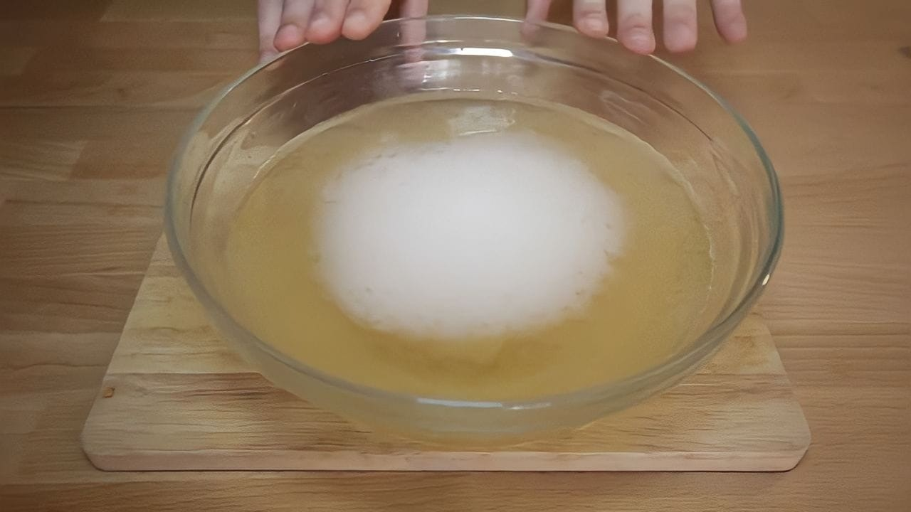 Huele mal por las tuberías de desagüe, simplemente echa esto ahí: ahorra dinero en el fontanero