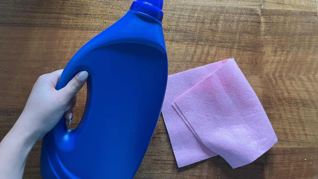 Mezcla estos 2 productos y espera el resultado, es completamente inesperado