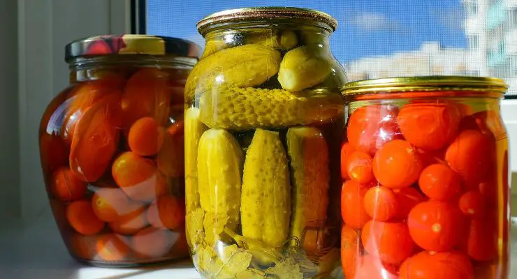 No desperdicies el jugo de pepinillos, 20 formas de utilizarlo: nunca lo habías pensado