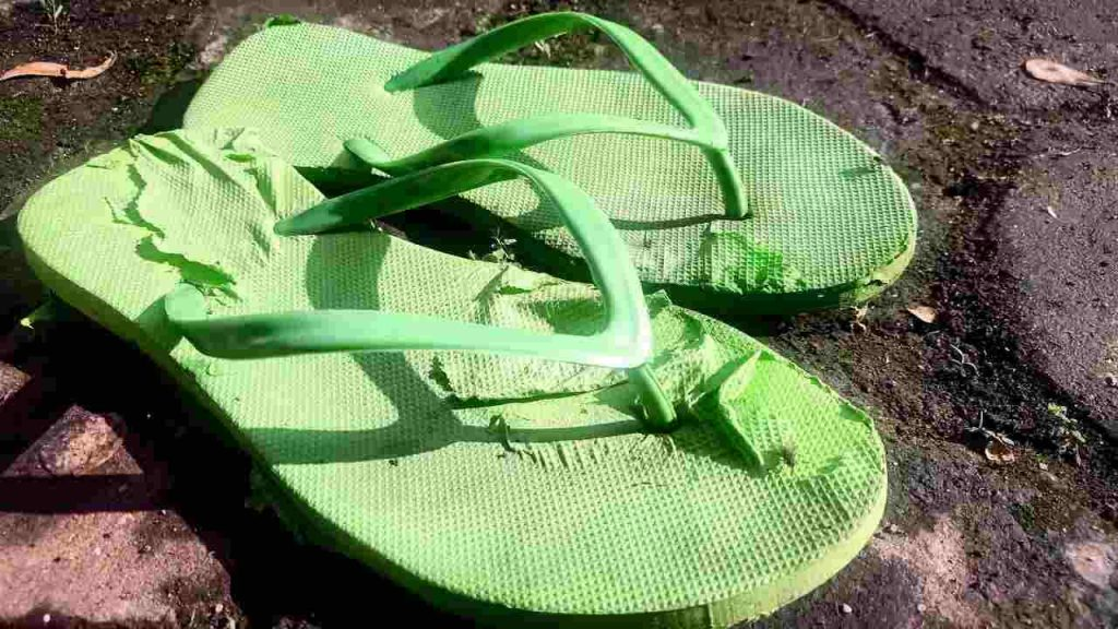 No tires las chanclas viejas: una idea genial para reciclarlas