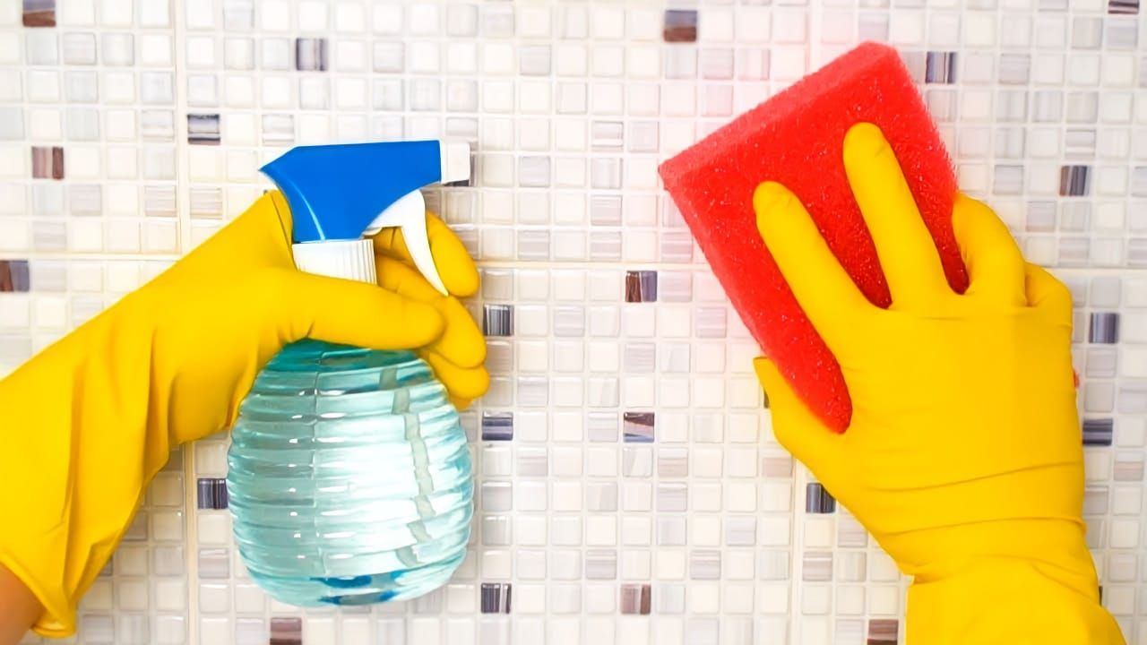 Olvídate de limpiar los azulejos, con este método natural eliminas toda la suciedad