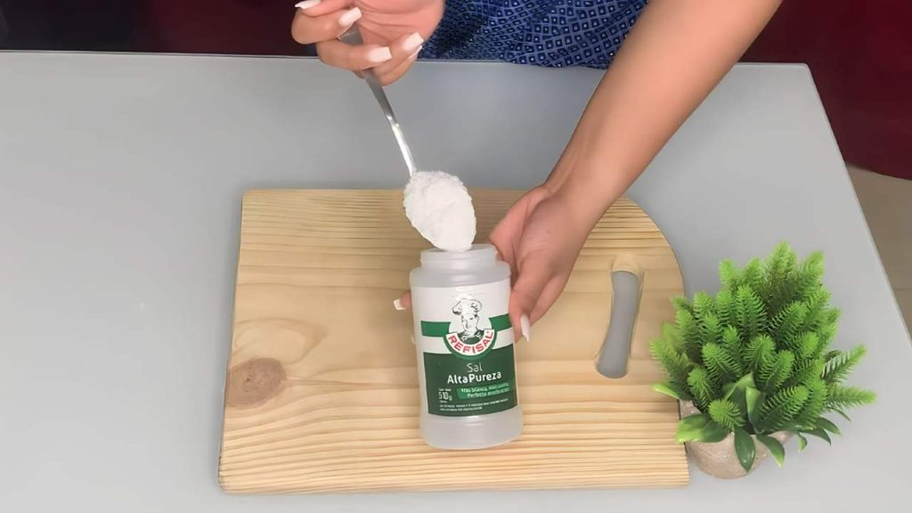 Poca gente conoce el truco de esta anciana: nunca más querrás prescindir de él