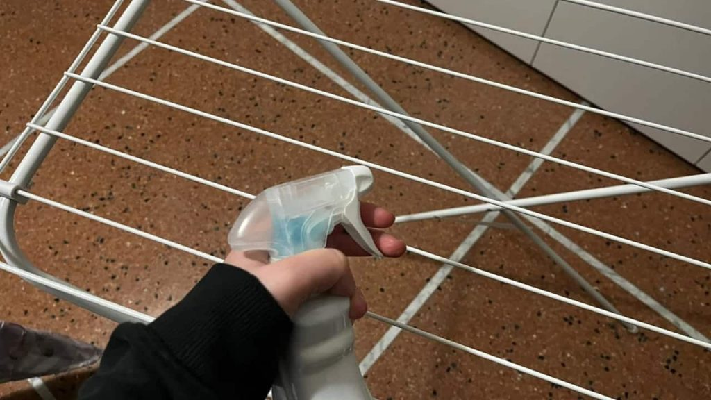 Tendedero amarillento: este ingrediente tan apreciado basta para devolverle el blanco