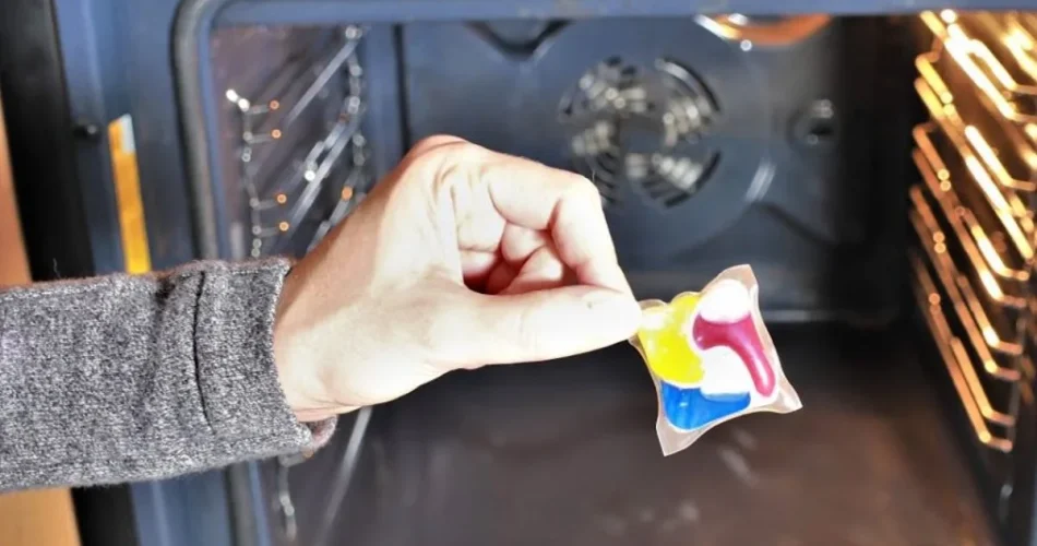 ¿Conoce este truco para limpiar su horno rápida y fácilmente?