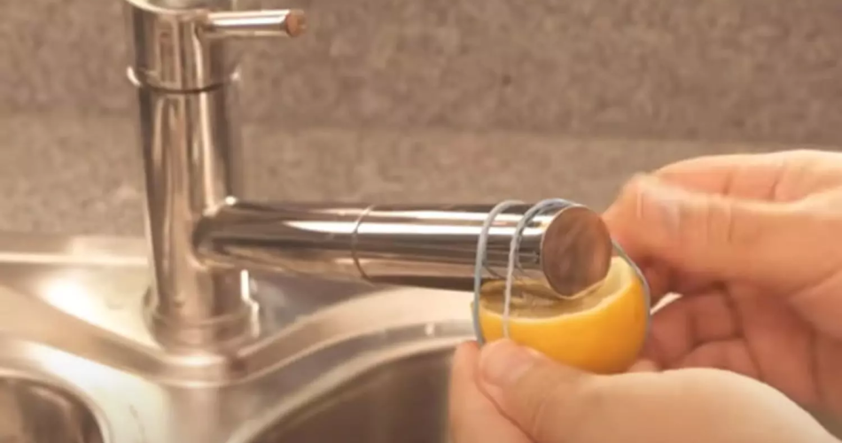 Coloca un limón en el grifo y una hora después no puede creer lo que ve