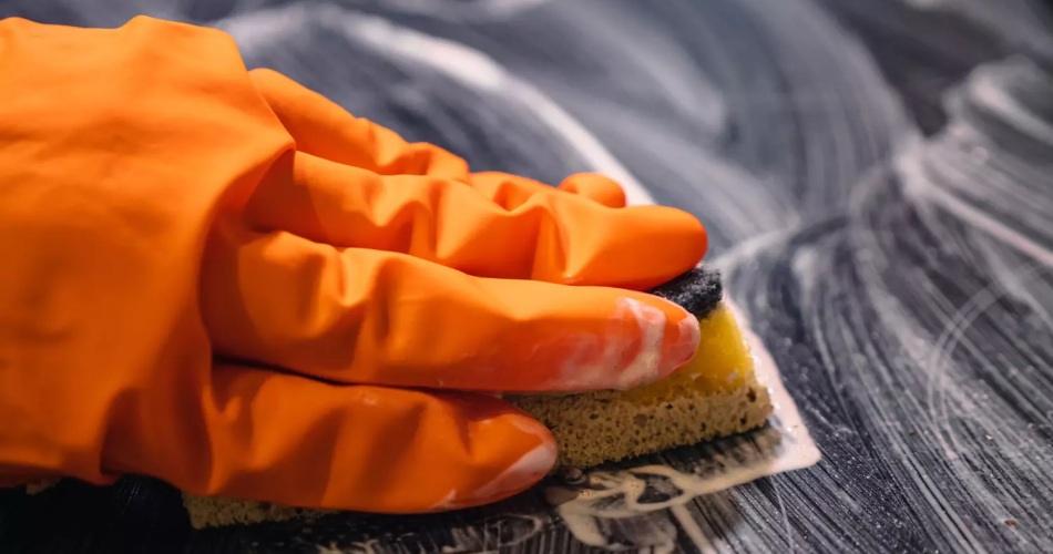 Este mal hábito al limpiar la cocina es un gran error… ¡y casi todos lo hacen!