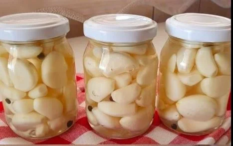 Método comprobado para conservar el ajo intacto por más de un año.