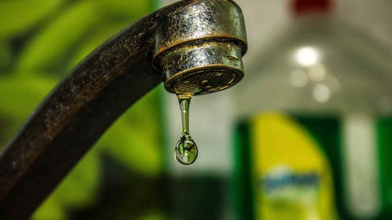 Pérdida del apartamento de arriba: qué hacer si el propietario no lo soluciona