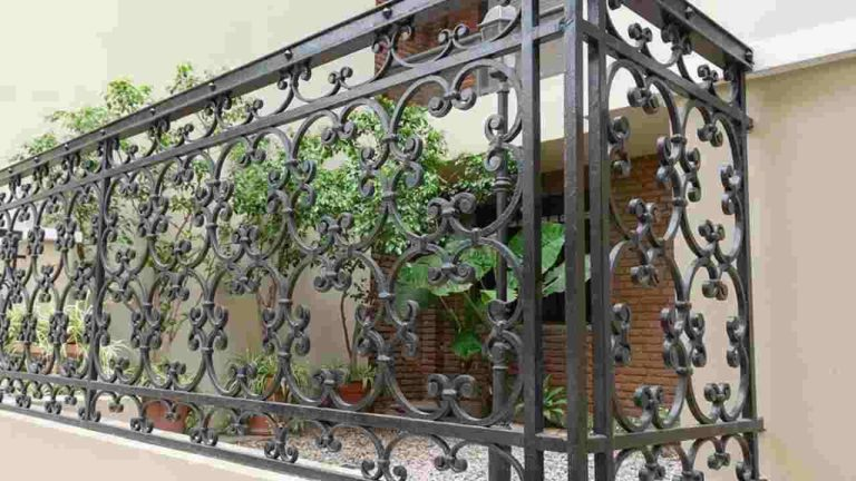 Qué cubrir las barandillas de los balcones: las diferentes opciones a considerar