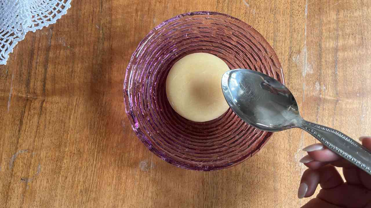 Echa 3 cucharadas de alcohol sobre una pastilla de jabón: las amas de casa experimentadas siempre lo hacen