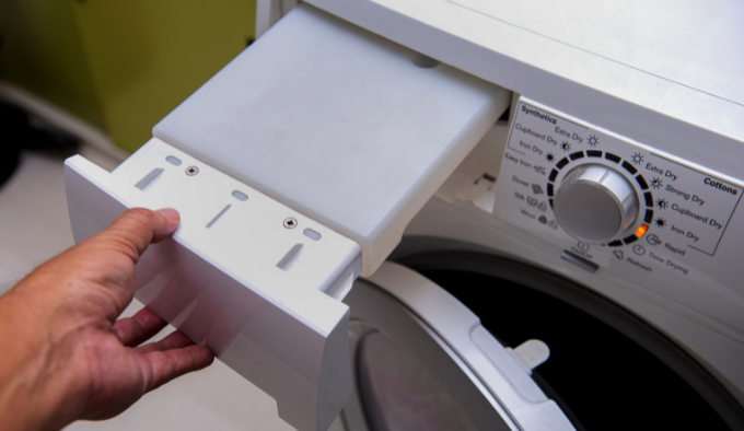 3 consejos para limpiar correctamente la lavadora y no dejar pelusas en la ropa