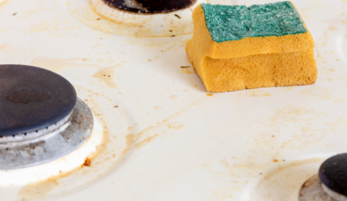 Desengrasar la piedra para dejar la cocina perfectamente limpia